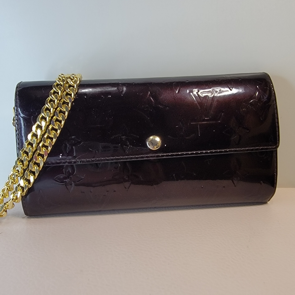 LOUIS VUITTON 💯 Authentic Monogram Vernis Sarah Long Bifold Wallet